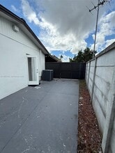 13030 SW 80th St in Miami, FL - Building Photo - Building Photo