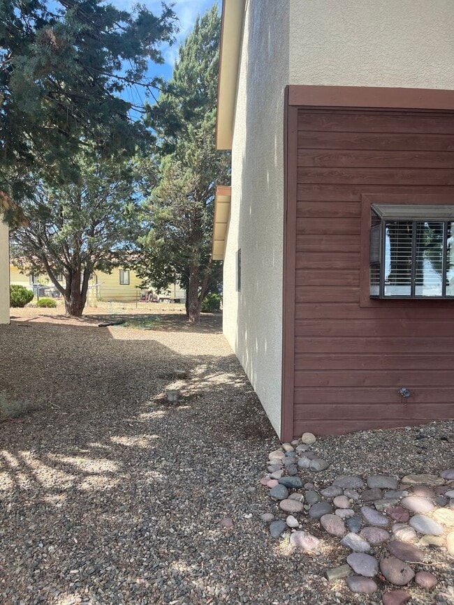 7665 Spouse Dr in Prescott Valley, AZ - Building Photo - Building Photo