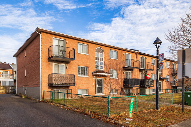 9295 Maurice-Duplessis Boul