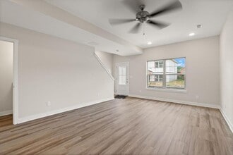4930 Grant Line Rd in New Albany, IN - Building Photo - Building Photo