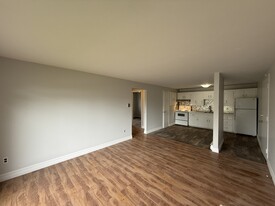 40 Ward St in Moncton, NB - Building Photo