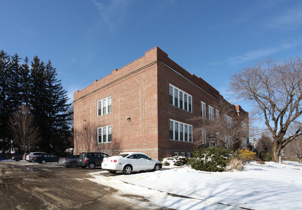 45 Riverside Ave in Torrington, CT - Building Photo