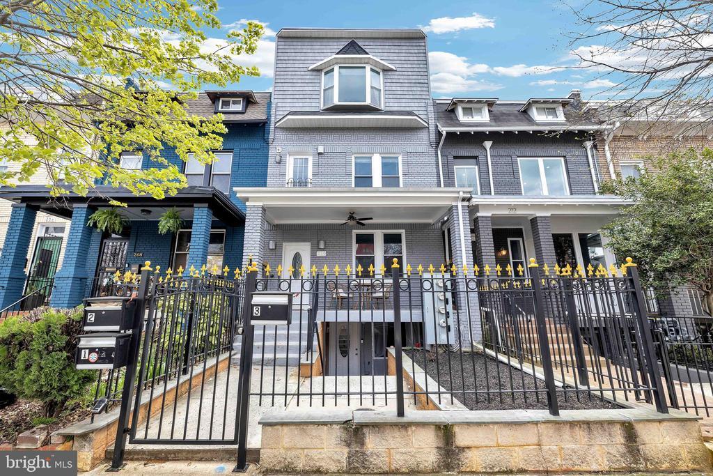 210 Upshur St NW in Washington, DC - Building Photo