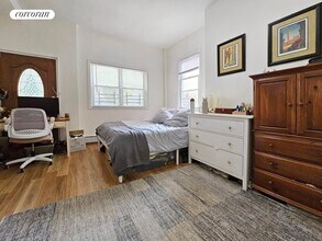 106 Engert Ave in Brooklyn, NY - Building Photo - Building Photo