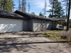 255 Elk Trail in Whitefish, MT - Building Photo