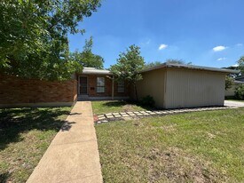 1109 Rambler Dr in Waco, TX - Building Photo