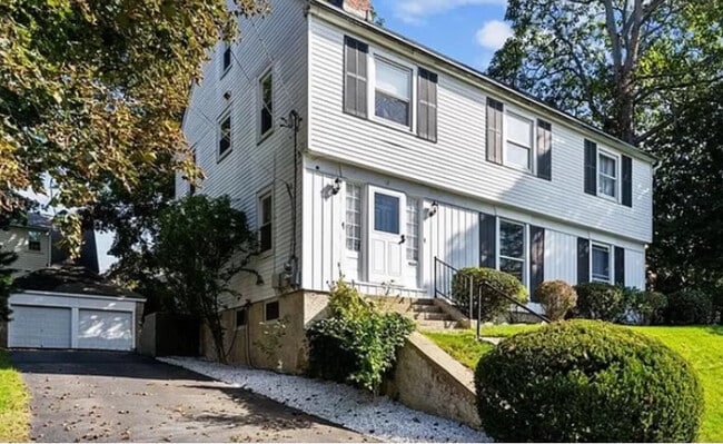 17 Valley St, Unit 1st Floor