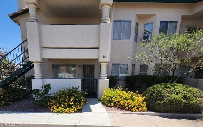 property at 1412 Oak Rock Dr