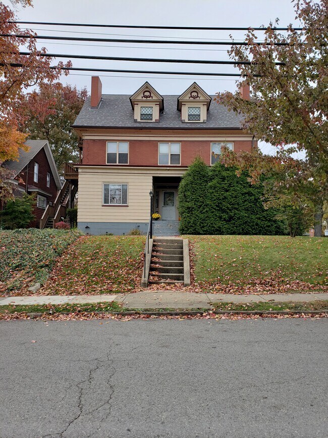 126 Grant Ave Apartments and Nearby Bellevue Apartments For Rent Bellevue, PA