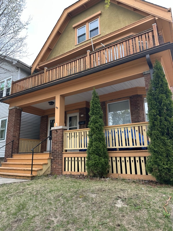 319 E Montana St