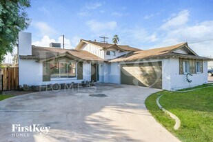 4647 W Keim Dr in Glendale, AZ - Building Photo