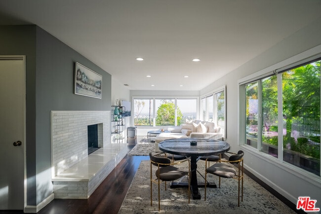 property at 1438 Davies Dr