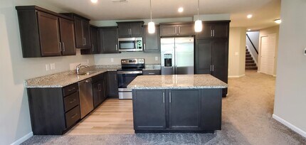 686 Daphne Wy in Crescent Springs, KY - Building Photo - Building Photo