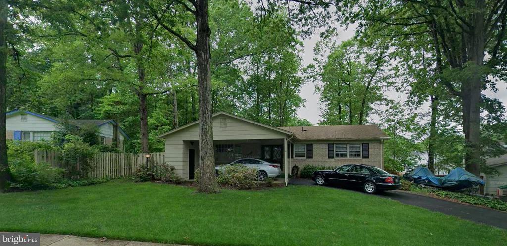 6614 Grey Fox Dr in Springfield, VA - Building Photo
