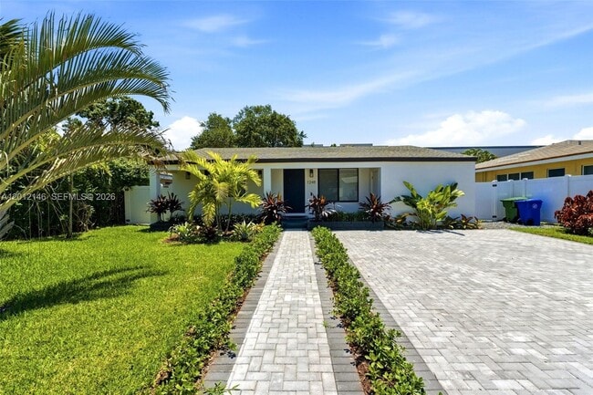 1248 SW 32nd St in Fort Lauderdale, FL - Building Photo - Building Photo