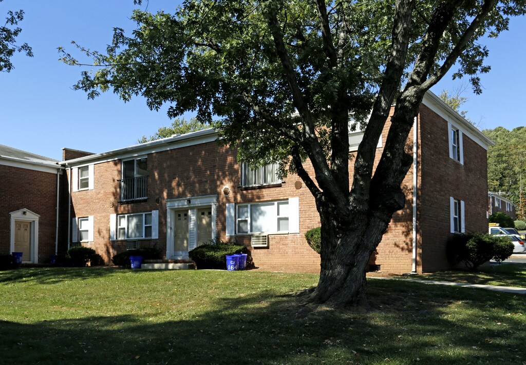 Cypress Gardens Apartments in North Plainfield, NJ