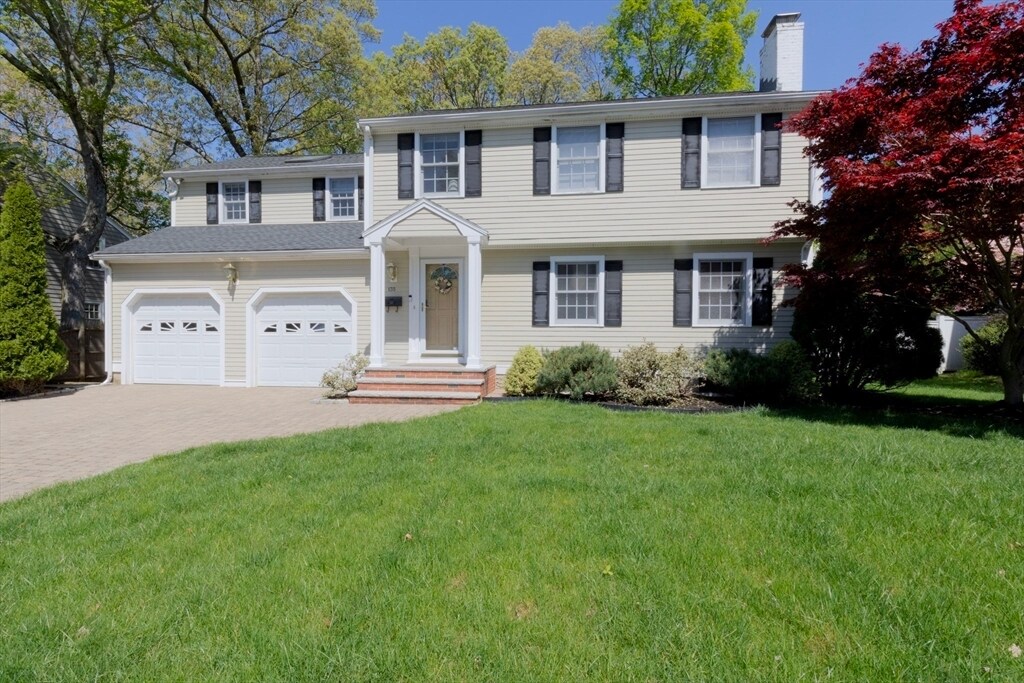 135 Lindbergh Ave in Needham, MA - Building Photo