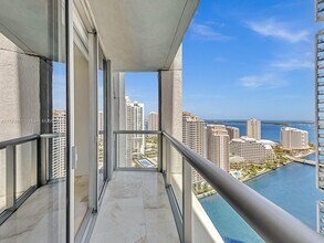 475 Brickell Ave in Miami, FL - Foto de edificio - Building Photo