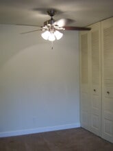 1518 E Longview Dr, Unit 1518 E Longview Dr. in Appleton, WI - Foto de edificio - Building Photo