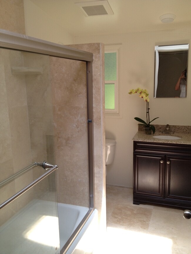 3463 Mandeville Canyon Rd in Los Angeles, CA - Building Photo - Building Photo