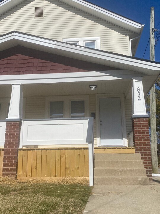 834 Siebert St in Columbus, OH - Building Photo