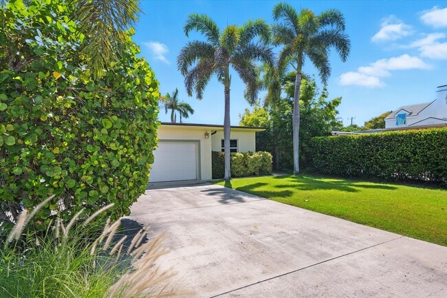 632 N Lakeside Dr in Lake Worth Beach, FL - Building Photo - Building Photo