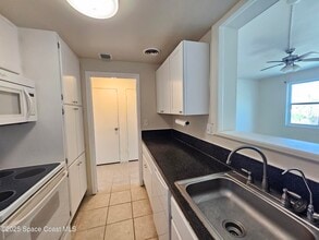 55 Sea Park Blvd in Satellite Beach, FL - Foto de edificio - Building Photo