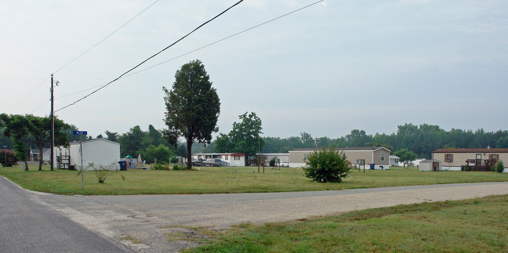 Rosewood Manor Apartments Hayes, VA Apartments For Rent