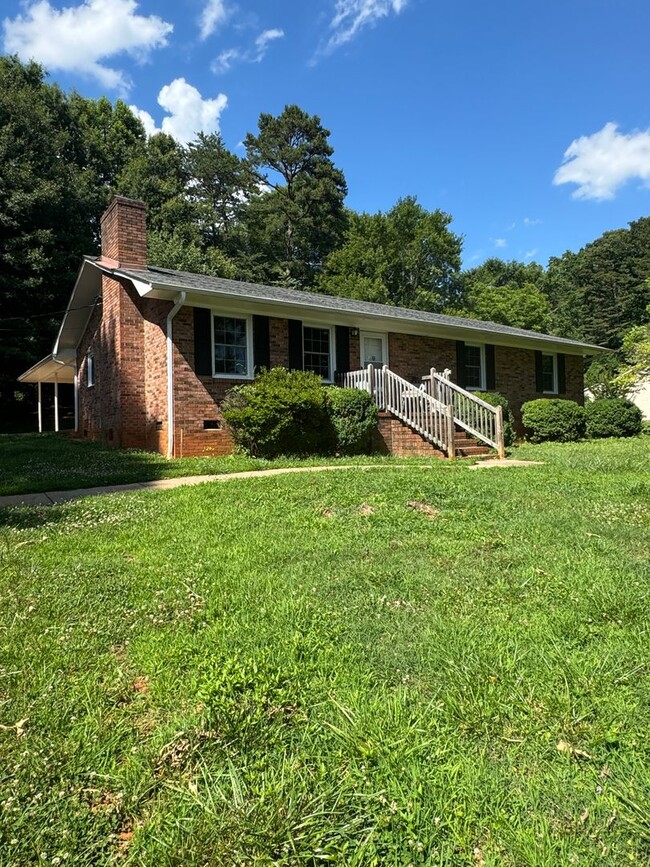 property at 710 Westland Farm Rd