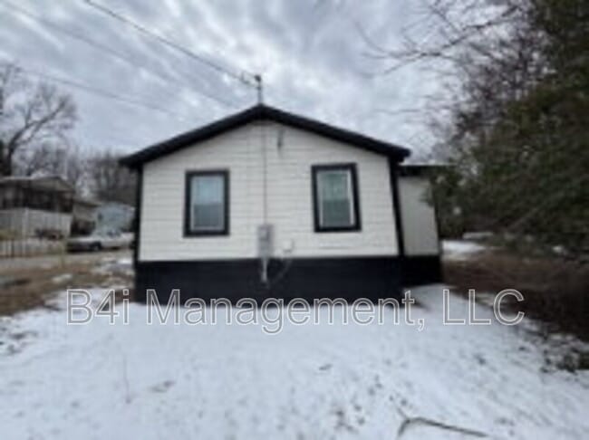 211 Banks St in Lagrange, GA - Building Photo - Building Photo