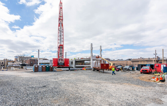 The Metro in West New York, NJ - Building Photo - Building Photo