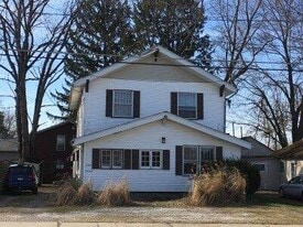 3320 13th St NW in Canton, OH - Building Photo