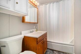 13185 E Old US Hwy 12 in Chelsea, MI - Building Photo - Building Photo