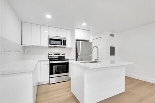 1632 NW 16th Terrace in Miami, FL - Building Photo