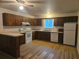 306 N 9th St, Unit Aspen West Condos in Gunnison, CO - Building Photo