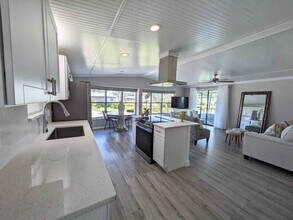 79 N Meadow Dr in Plant City, FL - Building Photo - Building Photo