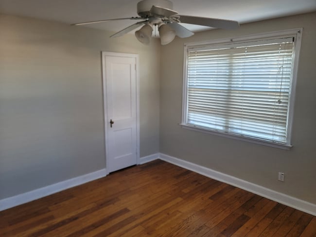 4044 Lasher Rd in Drexel Hill, PA - Foto de edificio - Building Photo