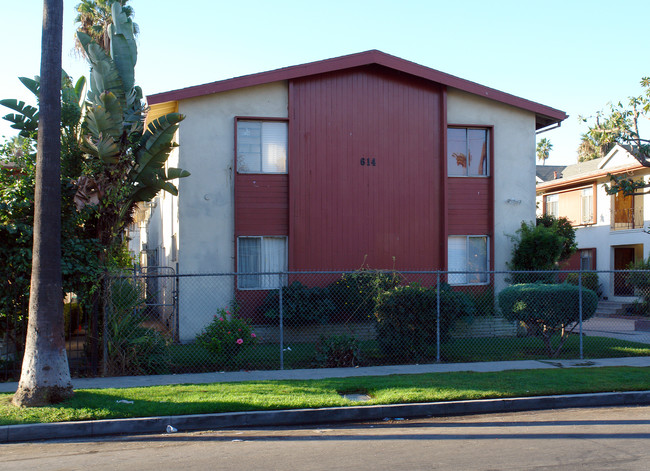 614 E 97th St in Inglewood, CA - Building Photo - Building Photo