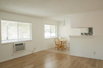 460 Vista Ave, Unit C in Pasadena, CA - Building Photo - Building Photo