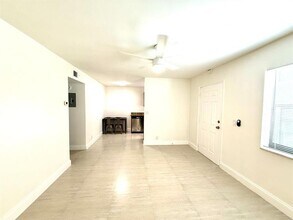 607 NE 29th Dr in Wilton Manors, FL - Building Photo - Building Photo