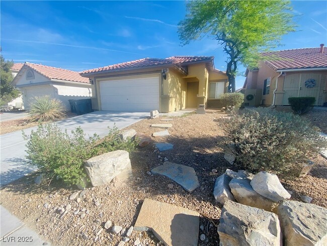 8139 W Rochelle Ave in Las Vegas, NV - Foto de edificio - Building Photo