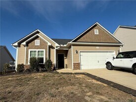 2040 Stonewash Dr in Fayetteville, NC - Building Photo