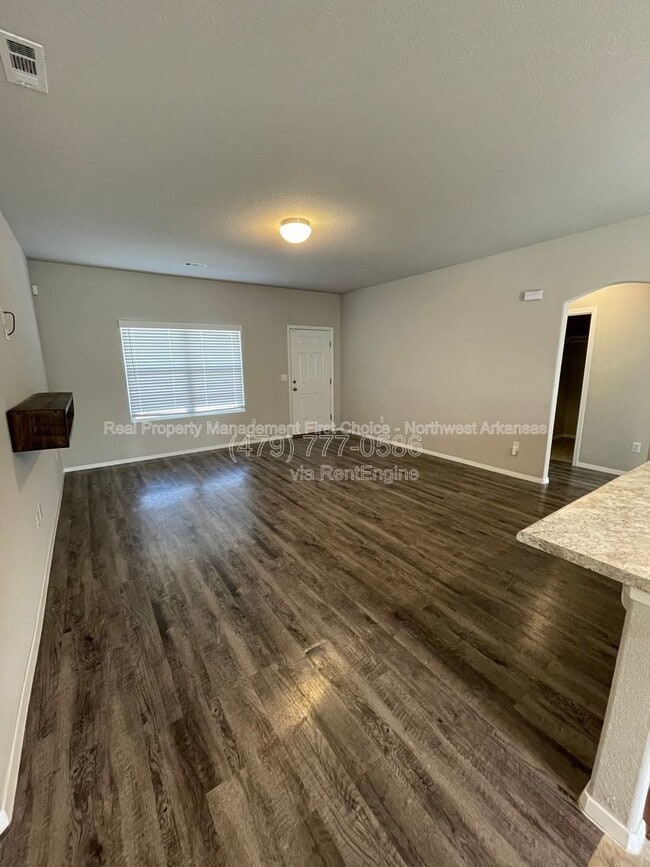 2429 Sebright Ave in Springdale, AR - Building Photo - Building Photo