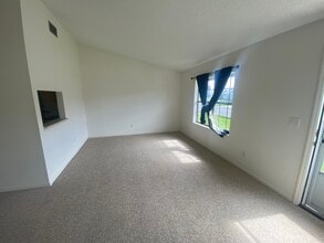 5 Bogey Cir in New Smyrna Beach, FL - Building Photo - Building Photo