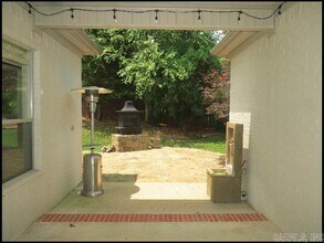 21 Commentry Dr in Little Rock, AR - Building Photo - Building Photo