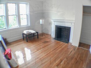 74 Egmont St in Brookline, MA - Building Photo - Building Photo