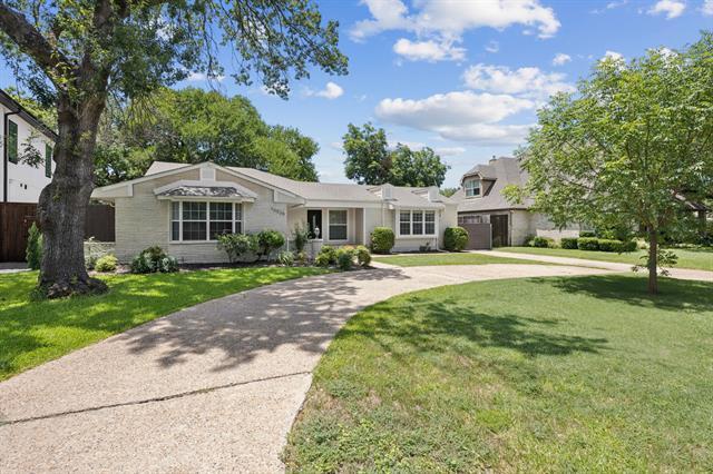 10525 Castlegate Dr in Dallas, TX - Building Photo - Building Photo