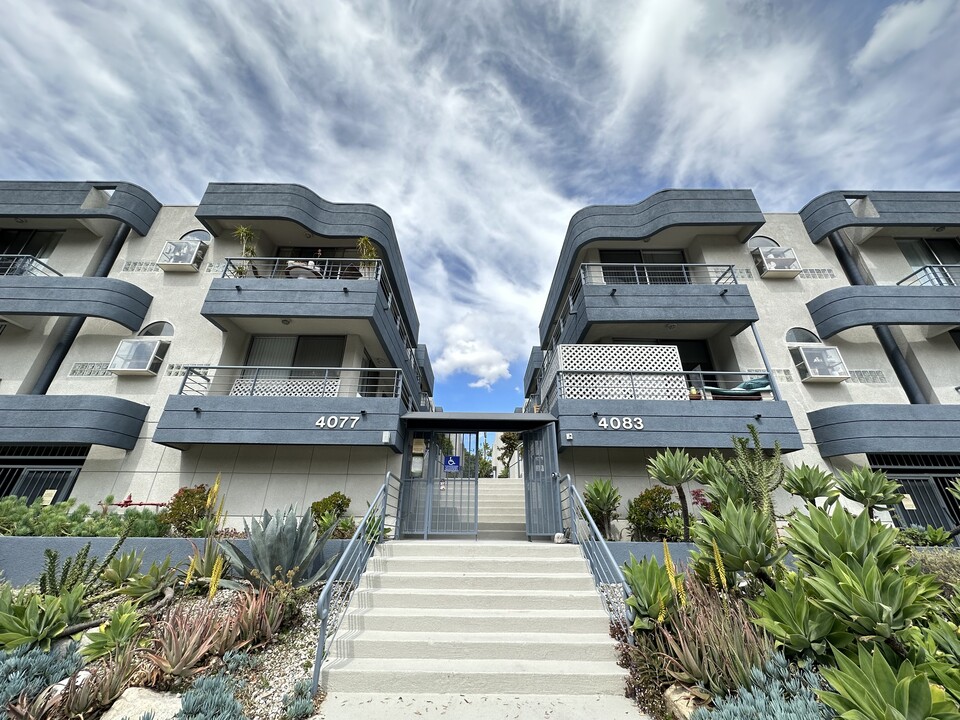 Tujunga South Apartments in Studio City, CA - Building Photo