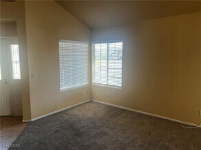 289 Vallarte Dr in Henderson, NV - Building Photo - Building Photo