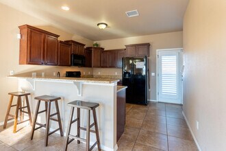5824 Bywood St in Santa Teresa, NM - Building Photo - Building Photo